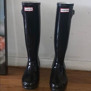 Hunter Original Tall Gloss Rain Boots in Black